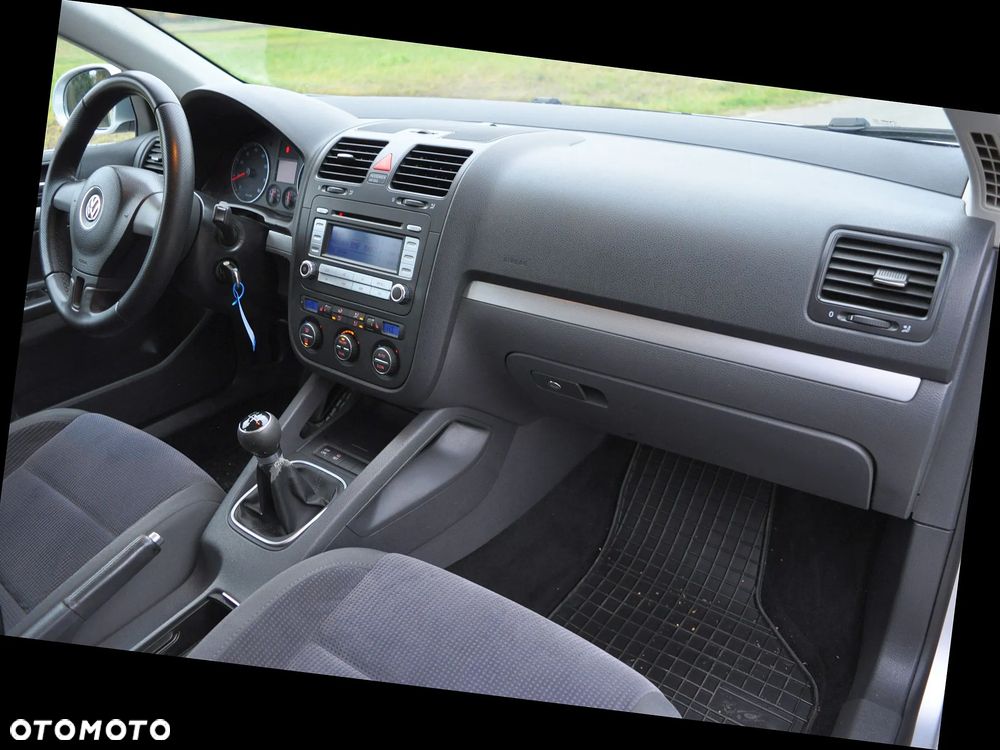 Volkswagen Golf 1.6 Tour Edition - 21