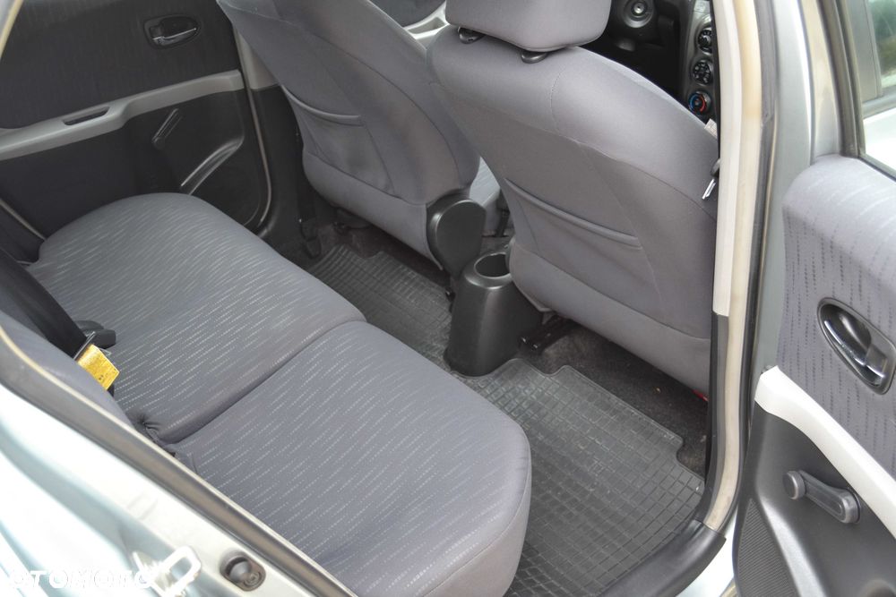 Toyota Yaris - 8