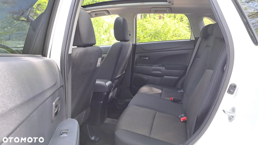 Mitsubishi ASX 1.6 DI-D 4WD Plus - 31