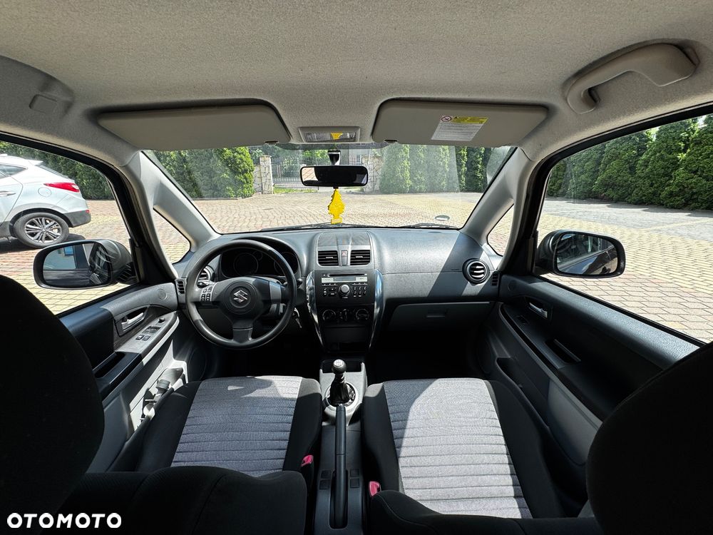 Suzuki SX4 1.6 Premium - 9
