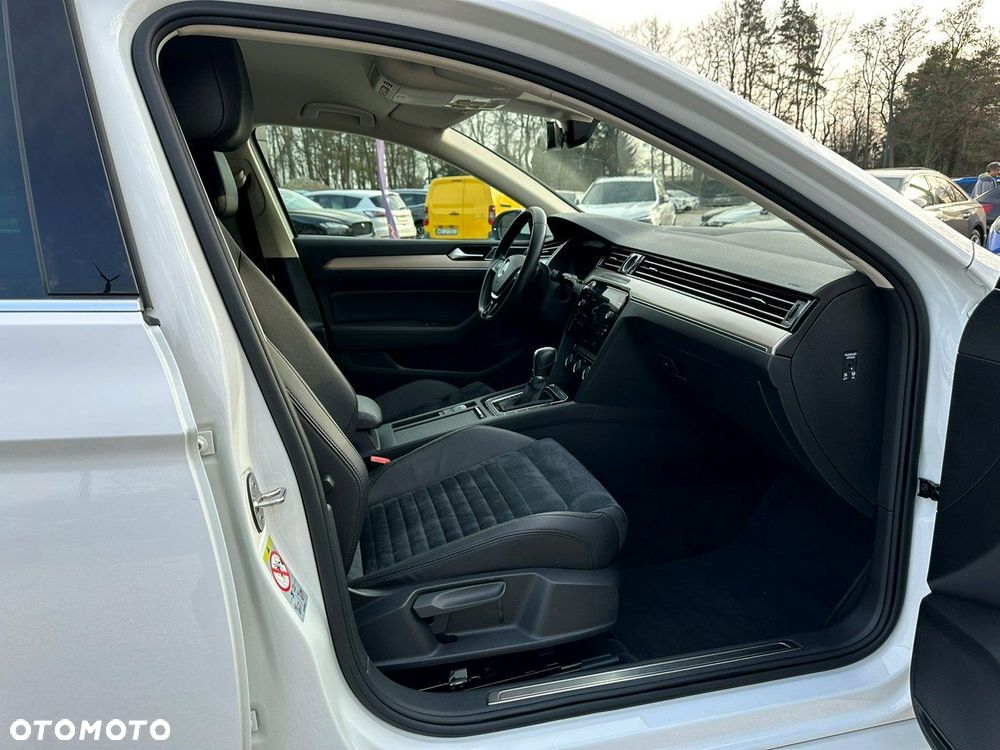Volkswagen Passat - 20