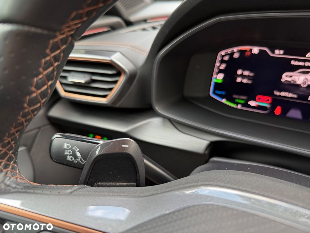 Cupra Formentor 1.5 e-Hybrid DSG - 33