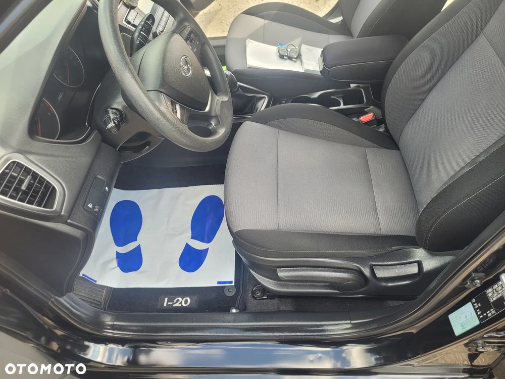 Hyundai i20 blue 1.2 Classic - 20