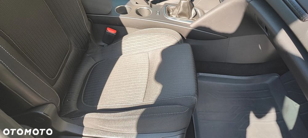 Renault Megane ENERGY TCe 130 EXPERIENCE - 35
