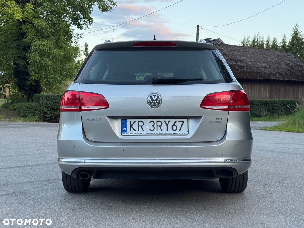 Volkswagen Passat 1.6 TDI DPF BlueMotion Technology Comfortline - 4