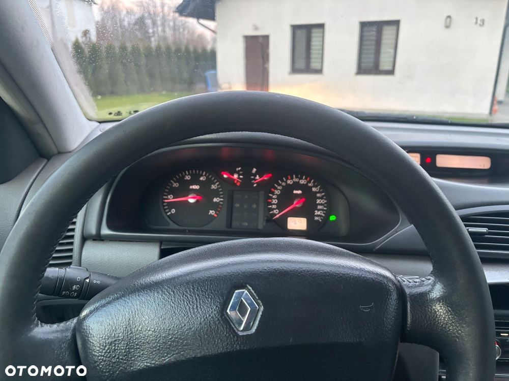 Renault Laguna 1.6 Expression - 6