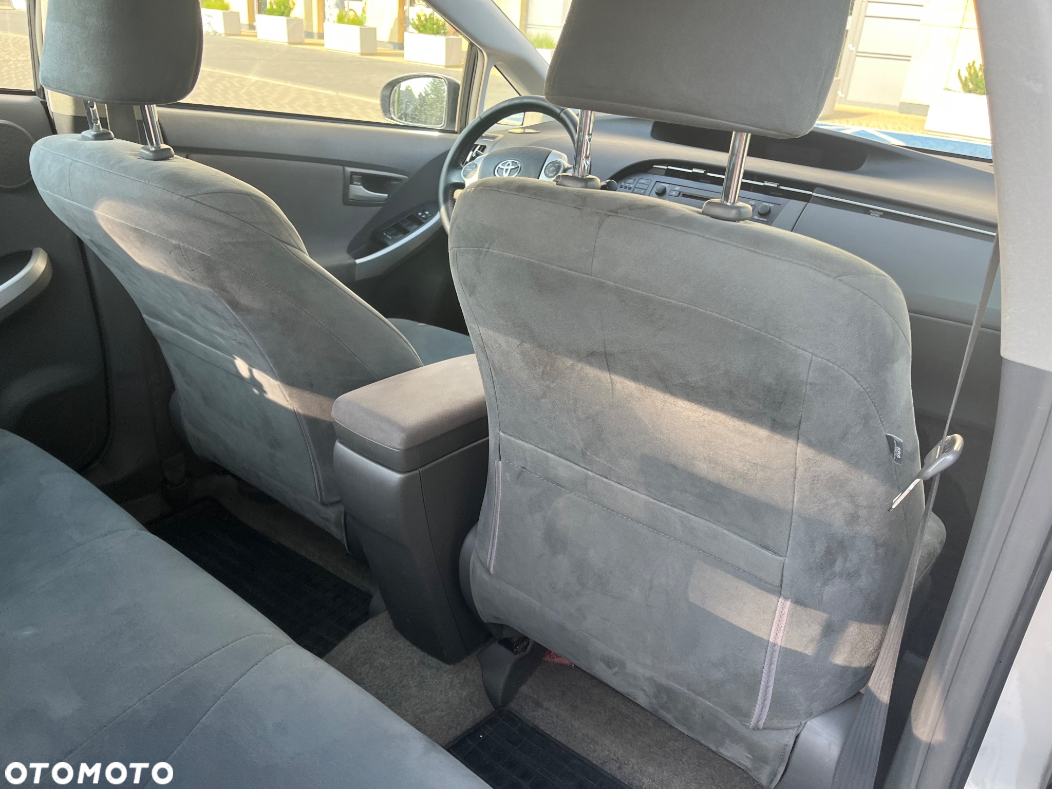 Toyota Prius 1.8 HSD Luna - 18