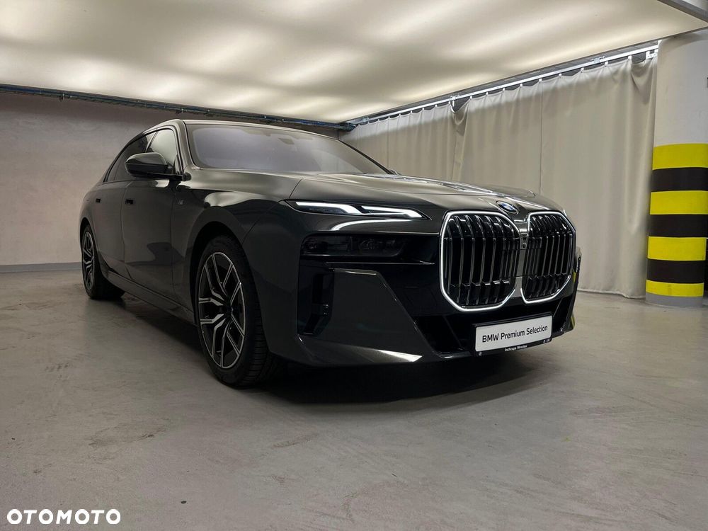 BMW Seria 7 - 10