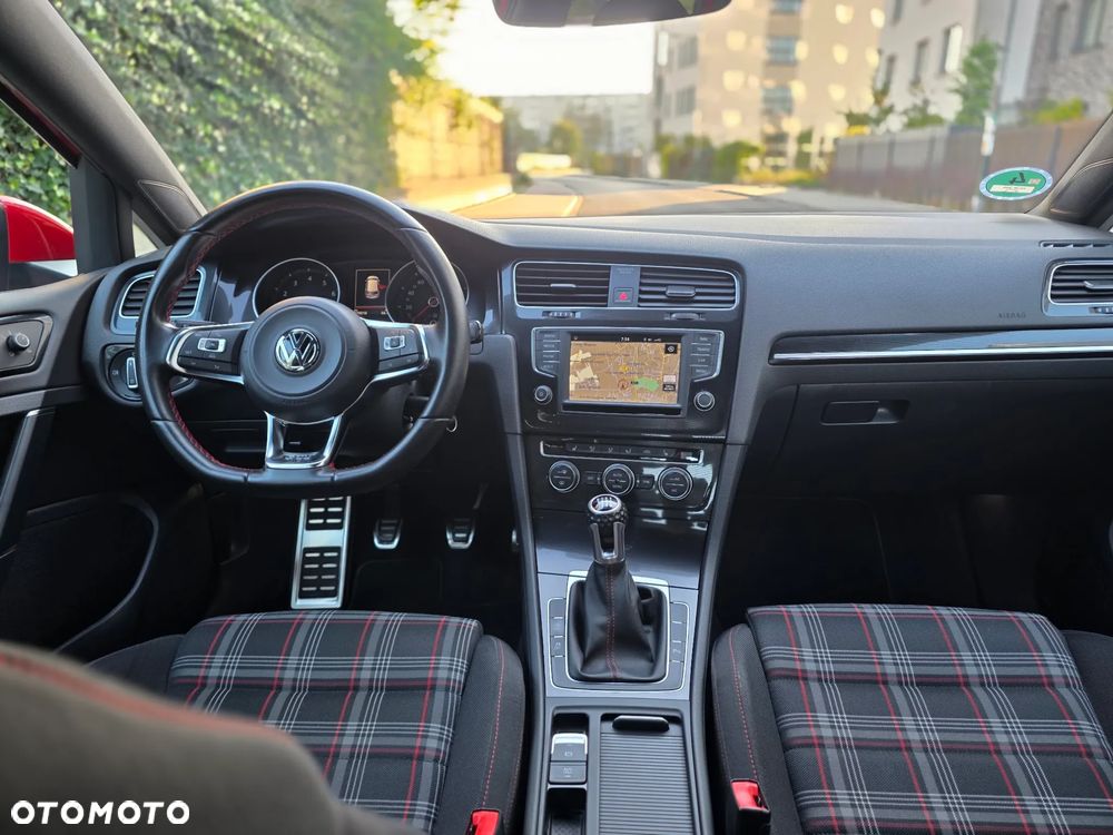 Volkswagen Golf 2.0 TSI BMT GTI - 16