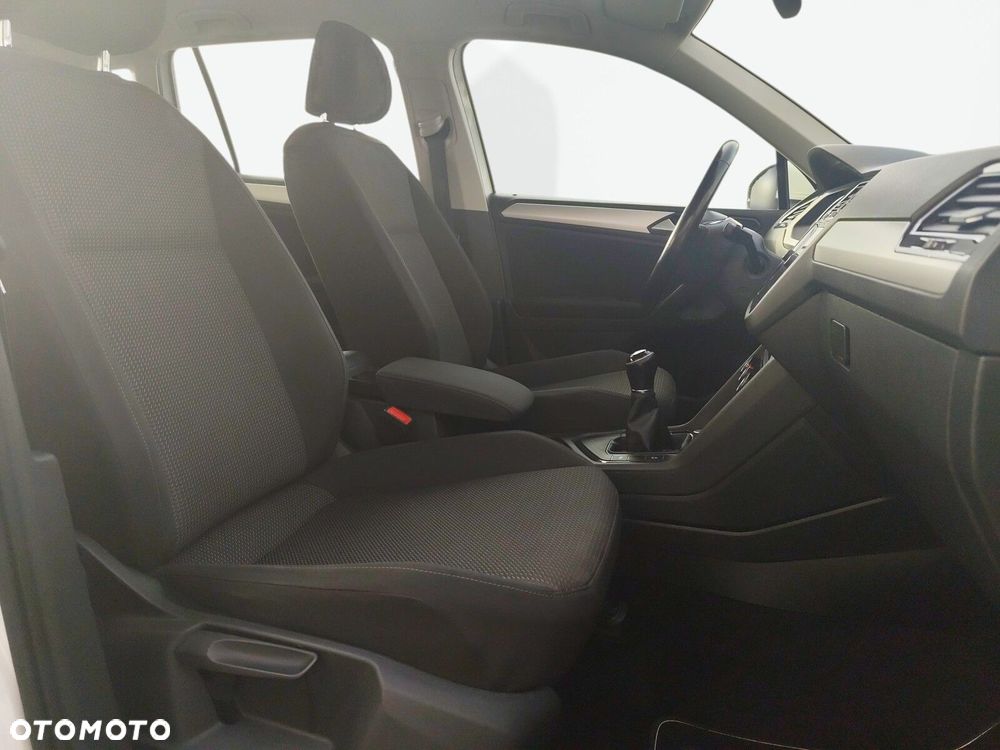 Volkswagen Tiguan - 19