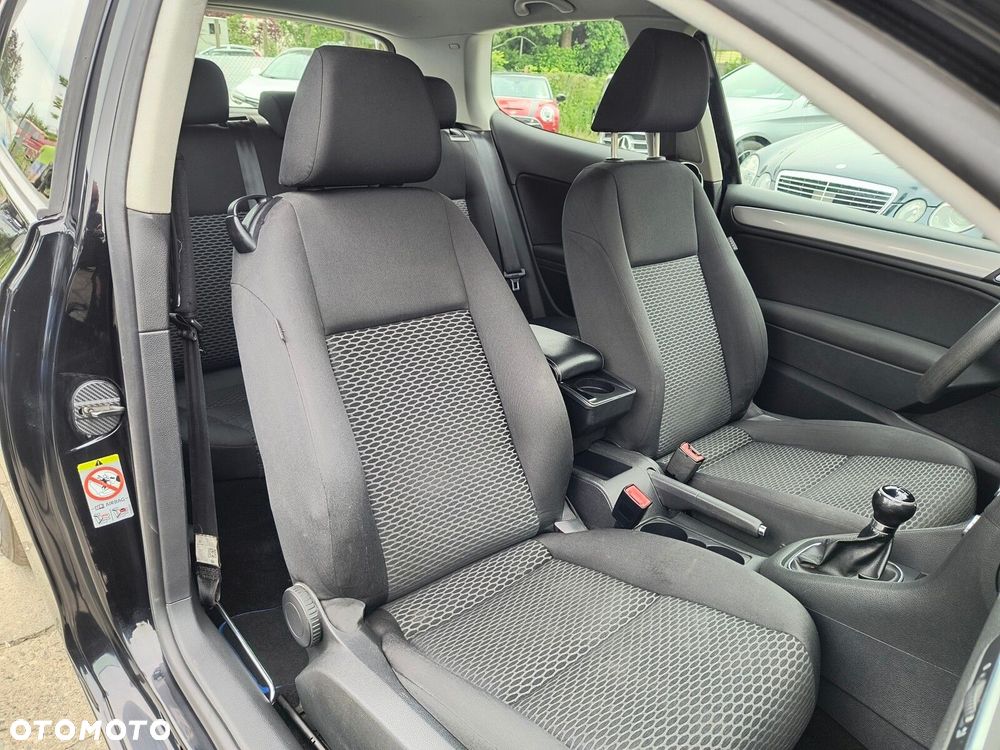 Volkswagen Golf - 11