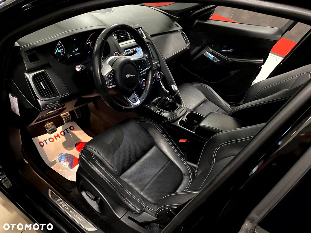 Jaguar E-Pace D150 R-Dynamic S - 13