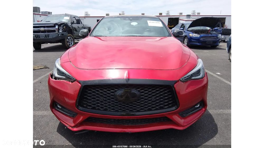 Infiniti Q60 - 2
