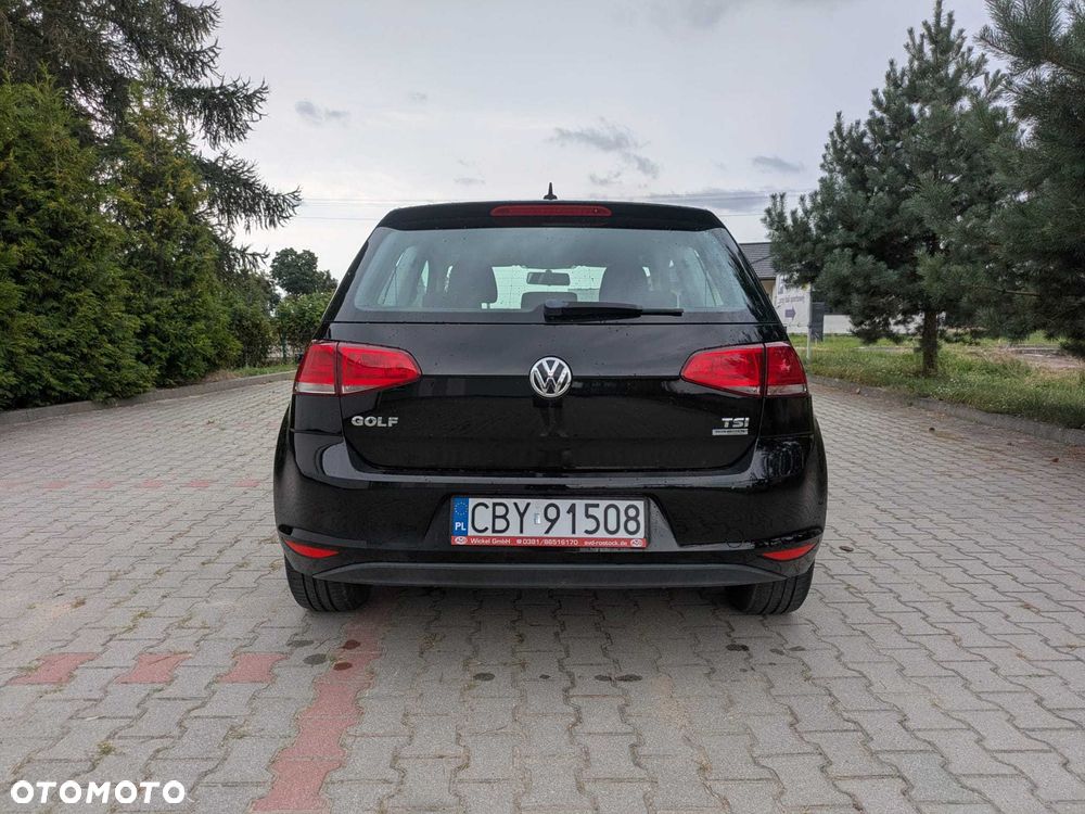 Volkswagen Golf - 6