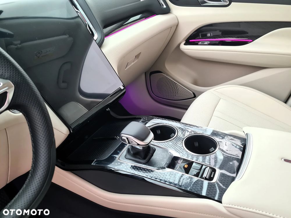 Hongqi HS3 1.5T FWD - 15