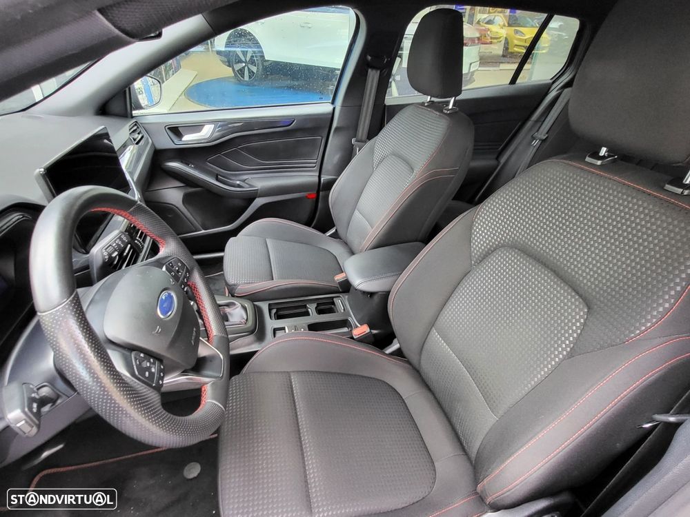 Ford Focus SW 1.0 EcoBoost MHEV ST-Line X - 5