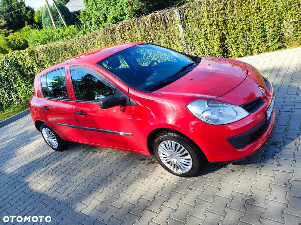 Renault Clio - 8