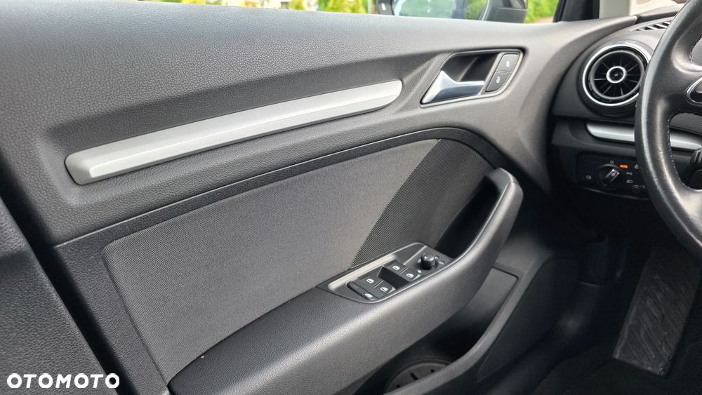 Audi A3 Sportback 1.6 TDI (clean diesel) S tronic Attraction - 15