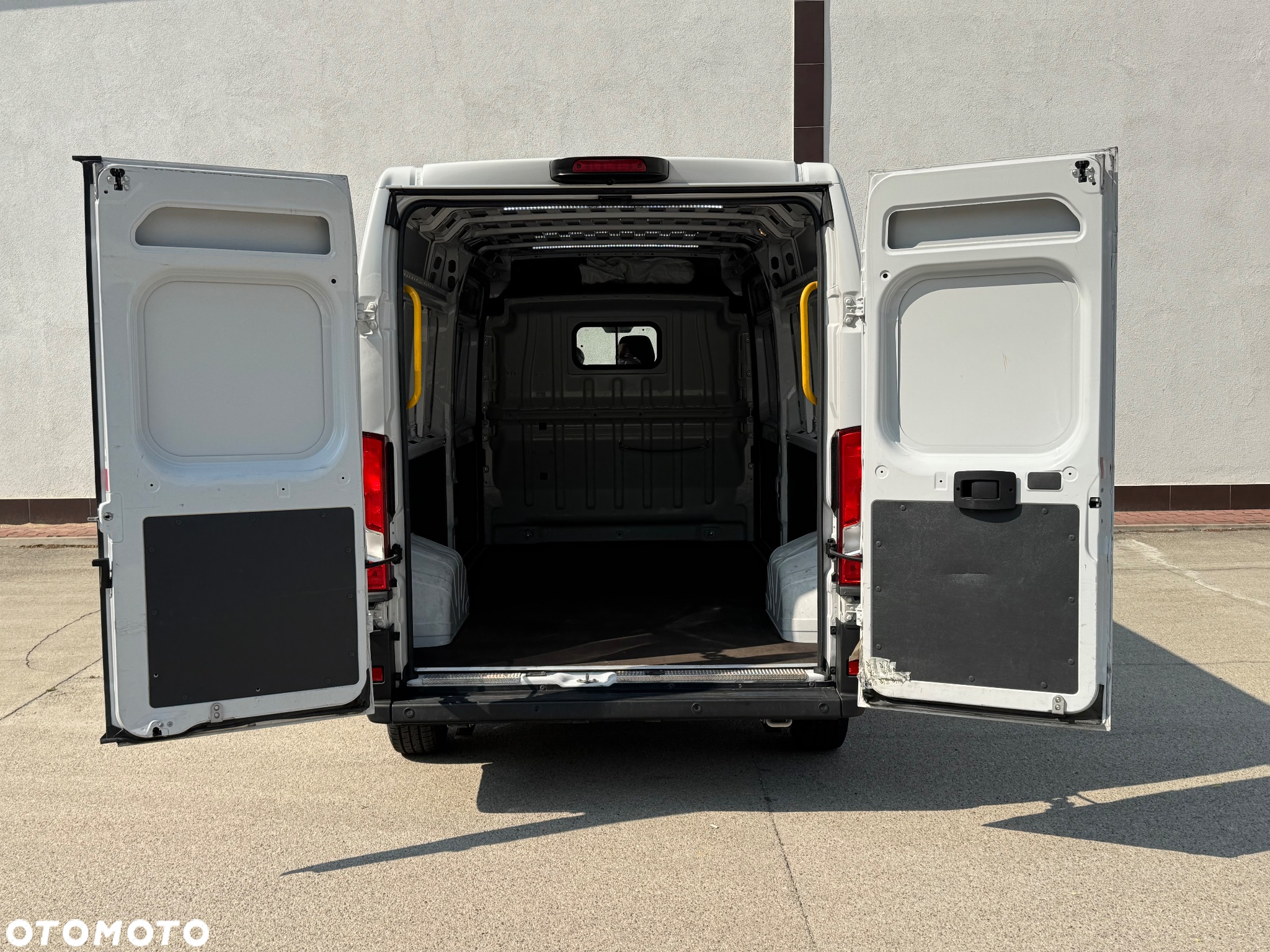 Peugeot Boxer L3H2 2.2 BLUEHDI - 17