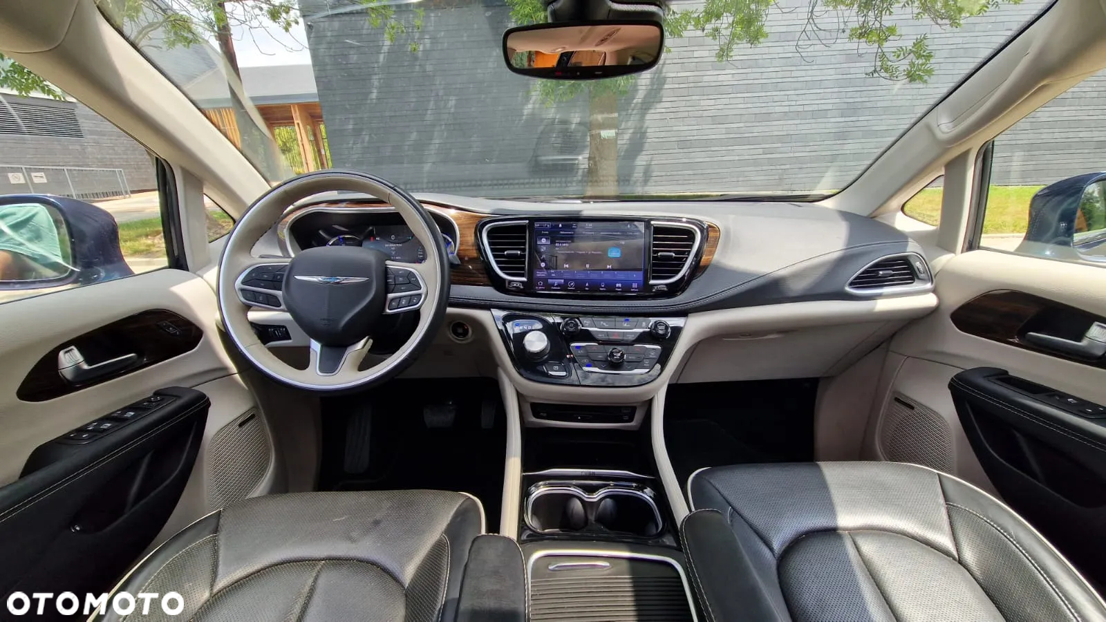 Chrysler Pacifica - 19