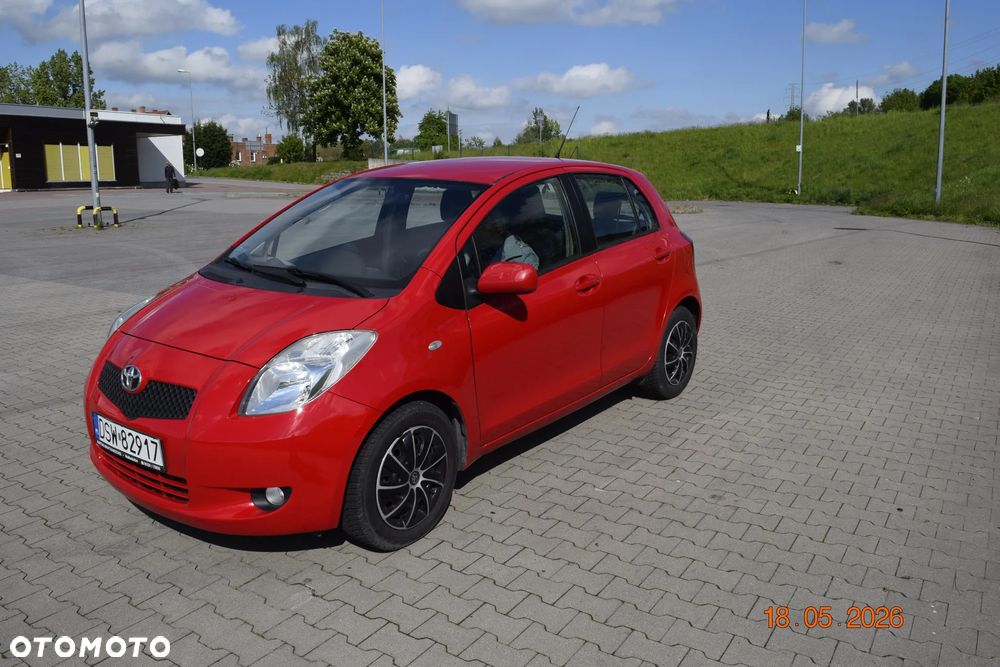 Toyota Yaris - 1