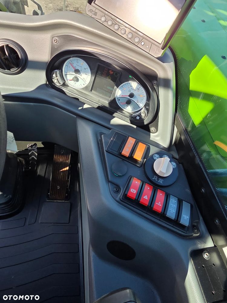 Claas Scorpion 732 VARIPOWER - 7