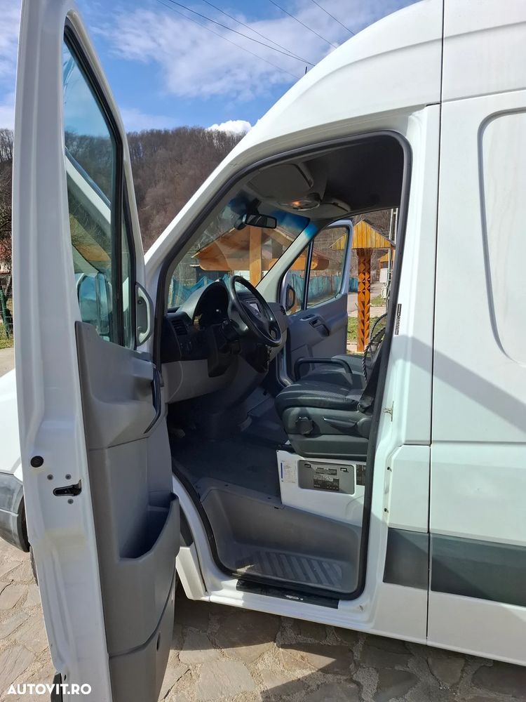 Mercedes-Benz Sprinter - 7