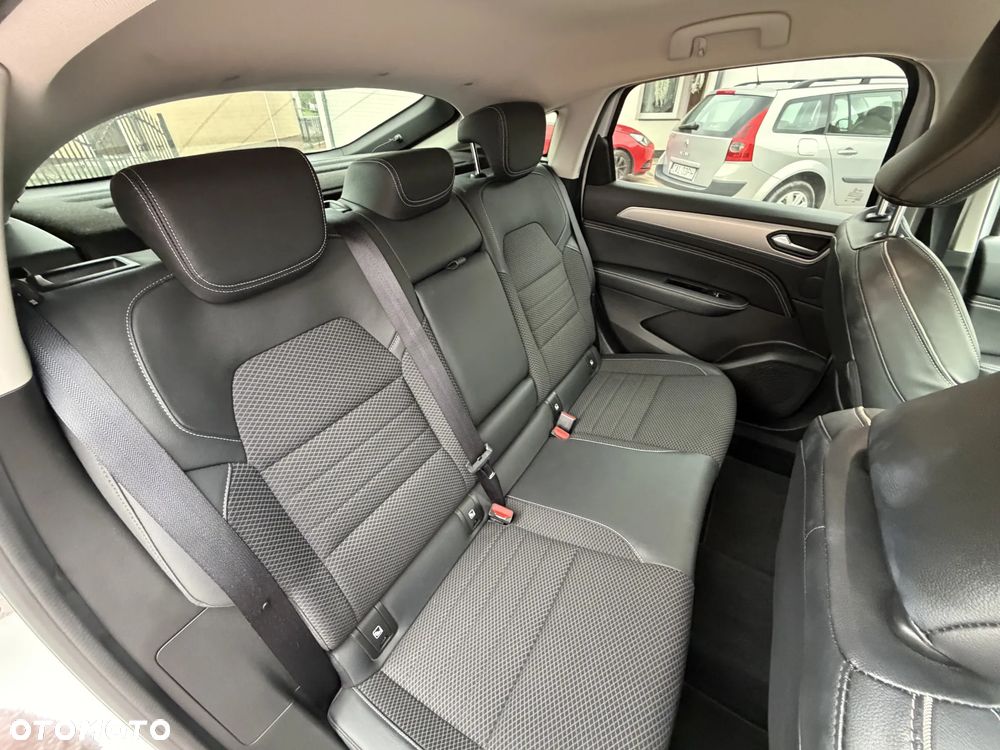 Renault Arkana 1.6 E-TECH Intens MMT - 16
