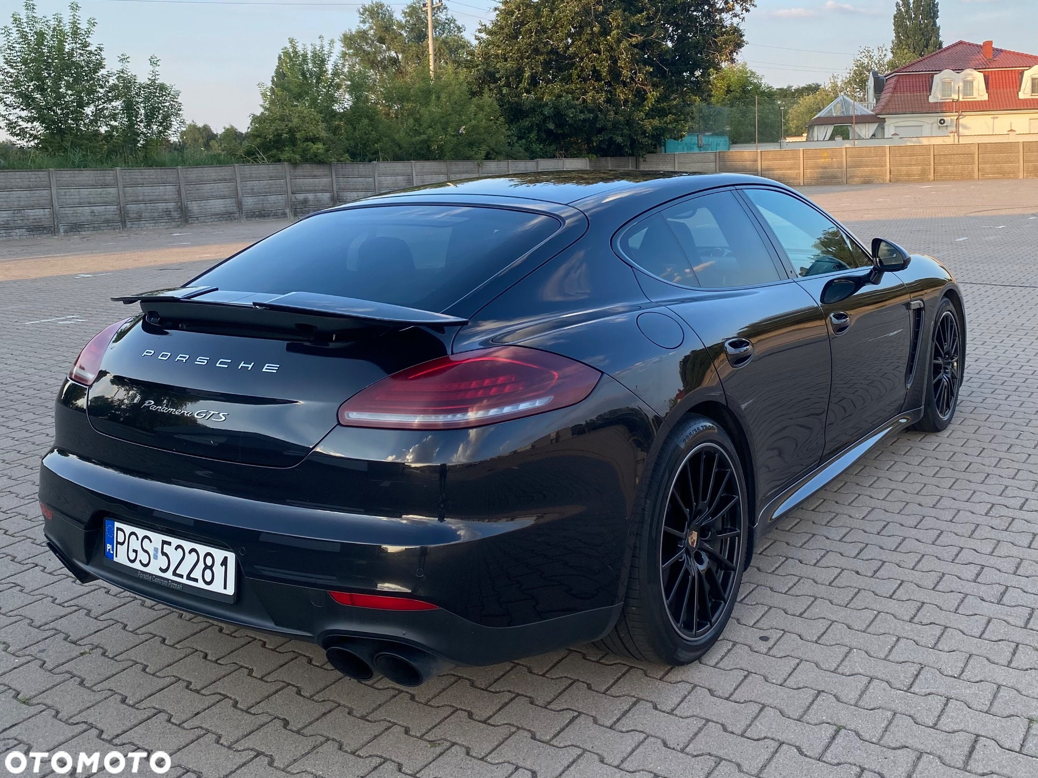 Porsche Panamera GTS - 4