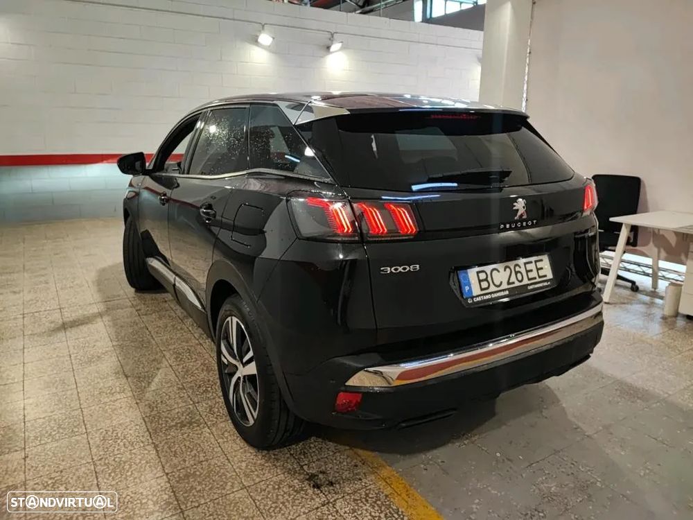 Peugeot 3008 1.6 Hybrid Allure Pack e-EAT8 - 2