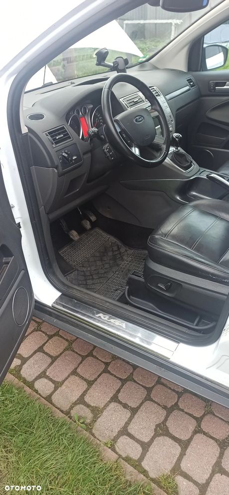 Ford Kuga 2.0 TDCi 4x4 Titanium - 12