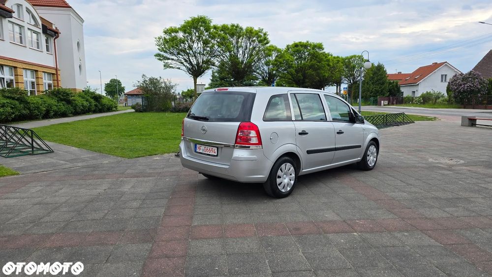Opel Zafira - 38