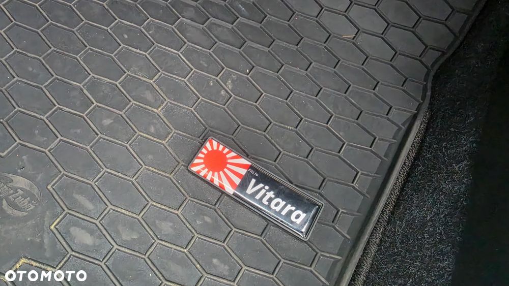 Suzuki Vitara 1.5 Dualjet Hybrid AGS Comfort+ - 40