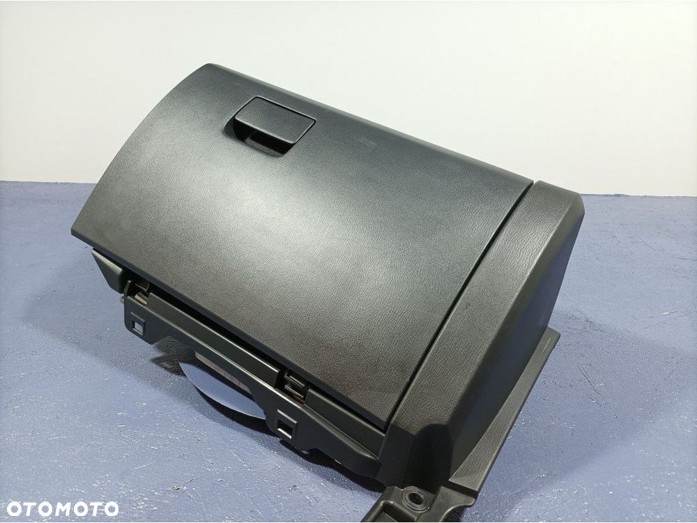 MAZDA 6 III GJ LIFT SCHOWEK PASAŻERA SKÓRA EU GHP9-64261 - 2