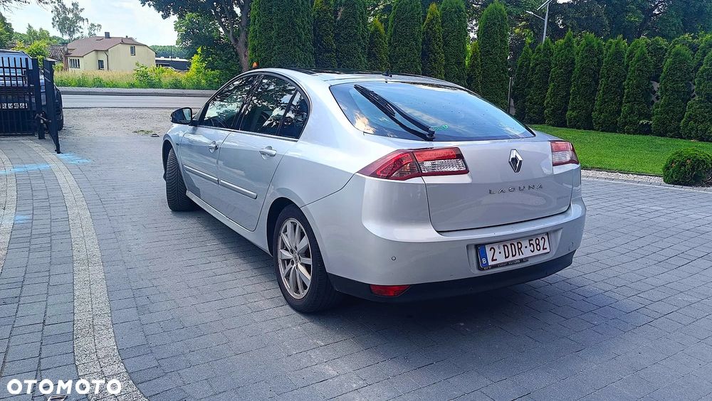 Renault Laguna dCi 110 FAP Bose Edition - 10