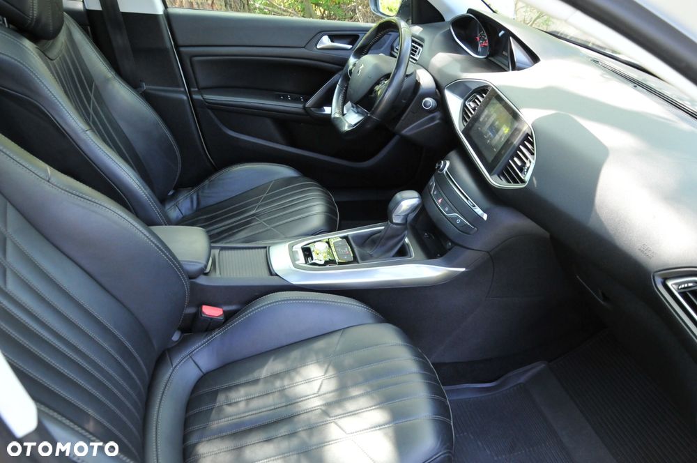 Peugeot 308 BlueHDi 180 EAT6 GT - 15
