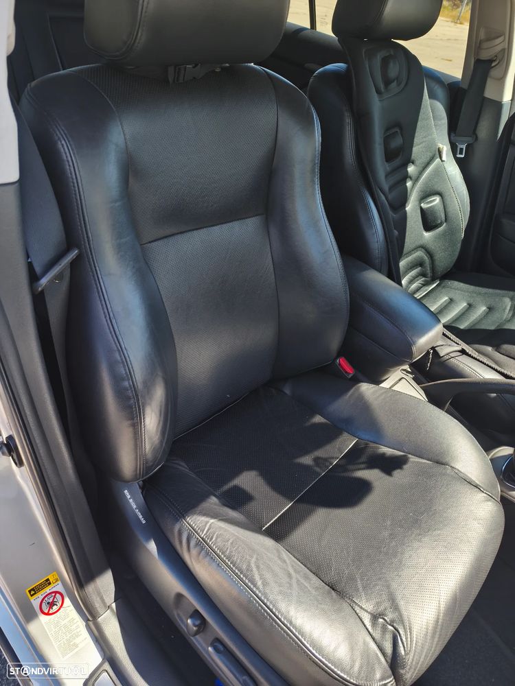 Toyota Avensis SW 2.0 D-4D - 23