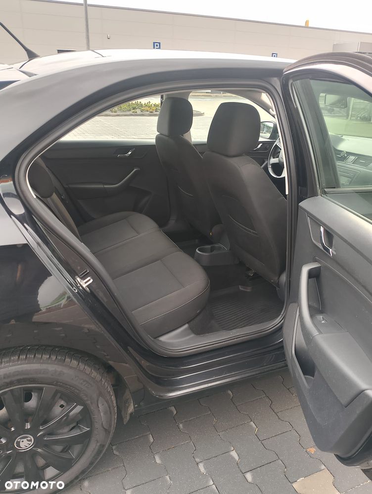 Skoda RAPID - 10