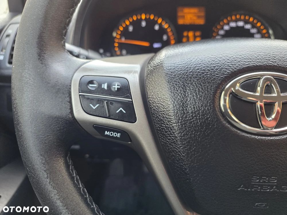 Toyota Avensis 2.0 D-4D Sol Premium - 18