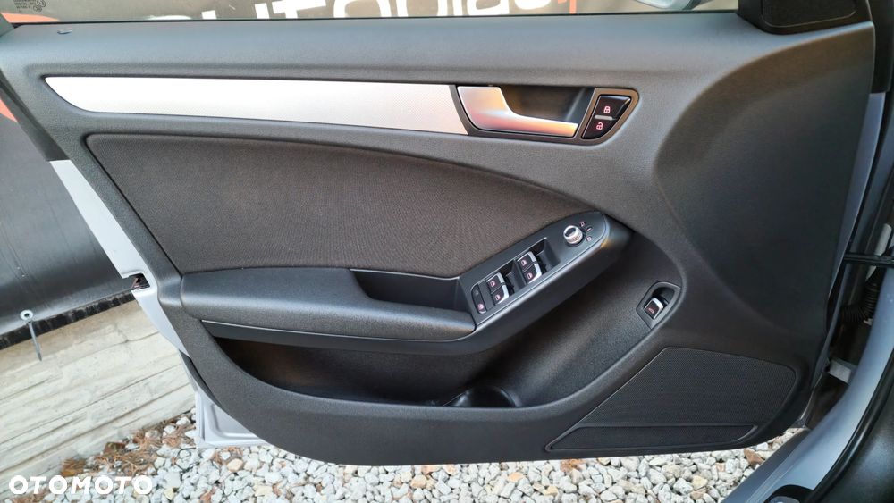 Audi A4 Limousine - 30