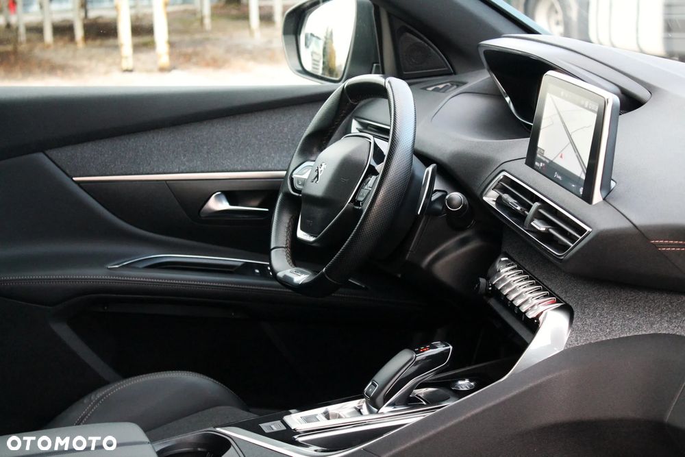 Peugeot 5008 1.6 PureTech GT Line S&S EAT8 - 11