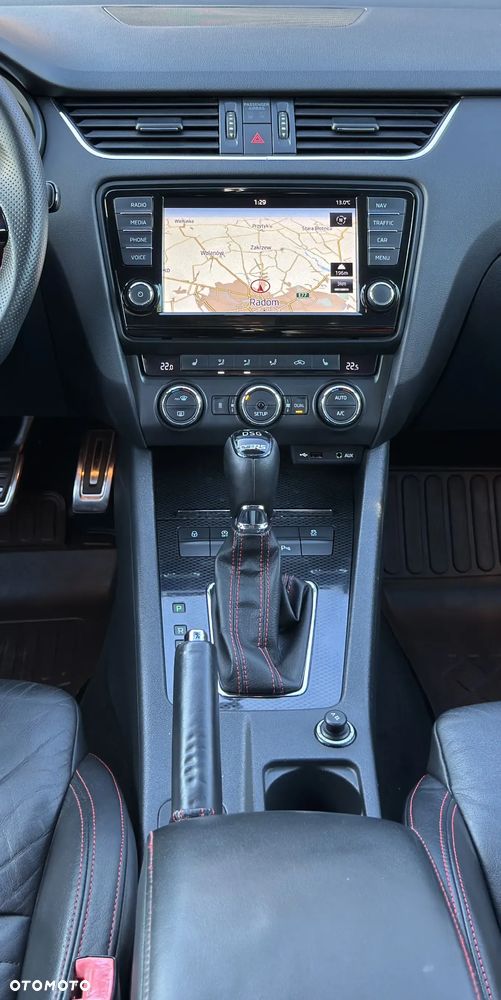 Skoda Octavia 2.0 TDI DSG RS - 33