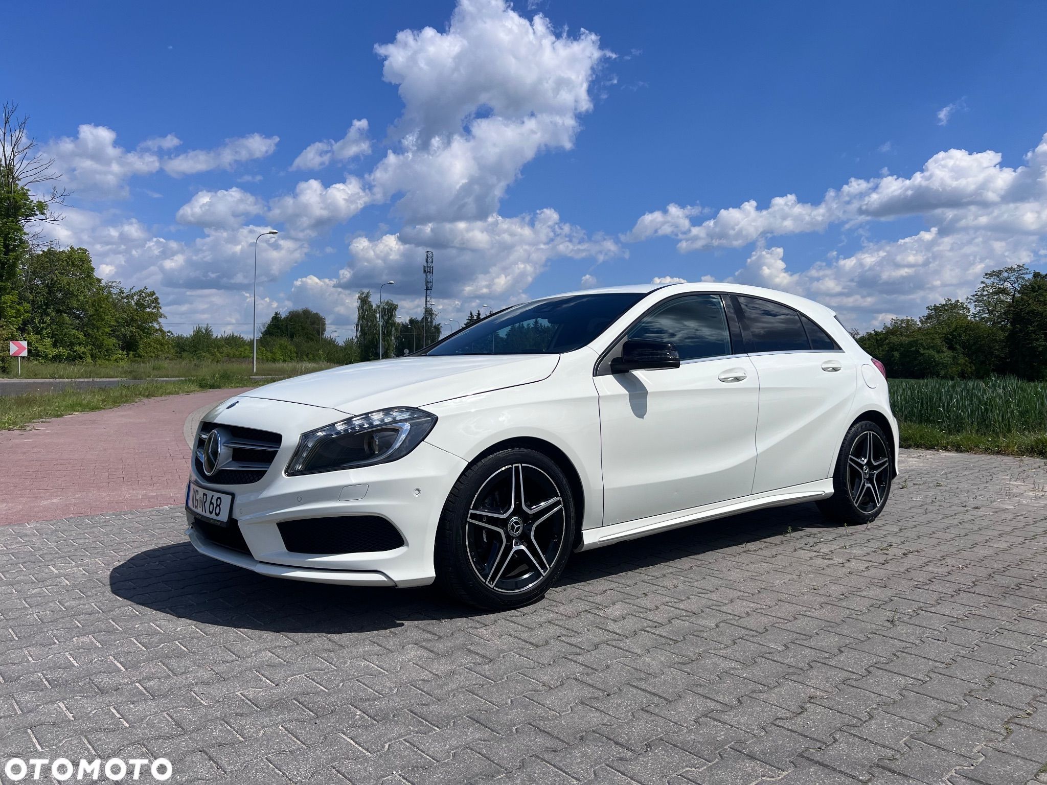 Mercedes-Benz Klasa A 180 (BlueEFFICIENCY) AMG Sport - 1