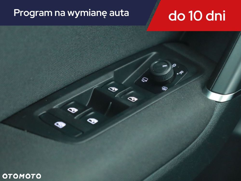 Volkswagen Touran - 18