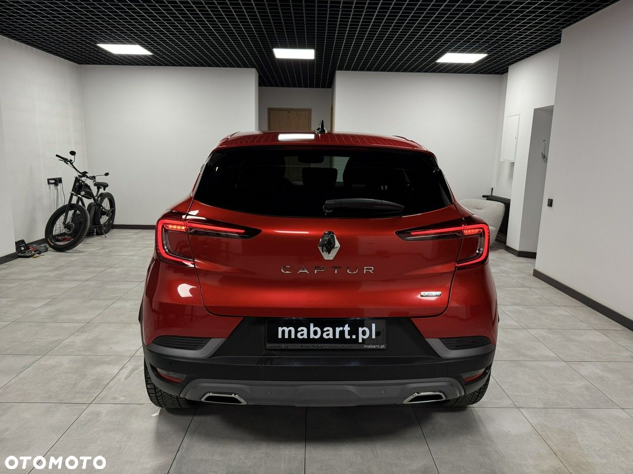 Renault Captur TCe Mild Hybrid 140 GPF TECHNO FAST TRACK - 4