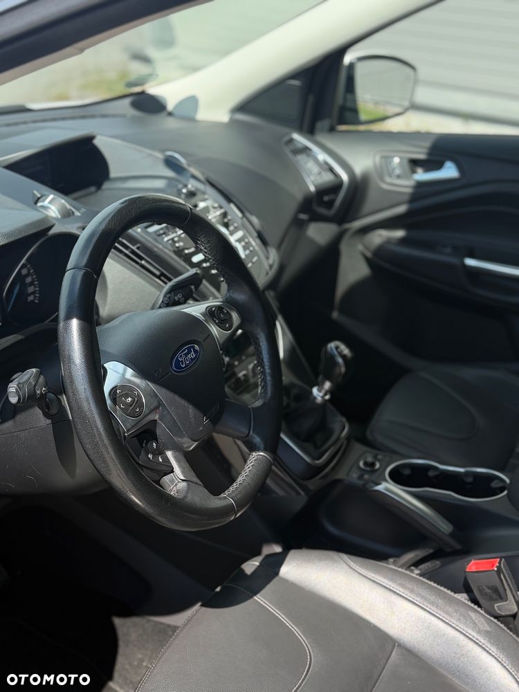 Ford Kuga 2.0 TDCi 4x4 Titanium - 22