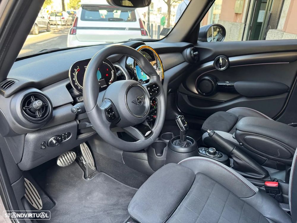 MINI 5 Portas Cooper S Premium JCW Auto - 18