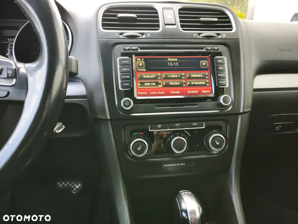 Volkswagen Golf 1.6 TDI Comfortline DSG - 12