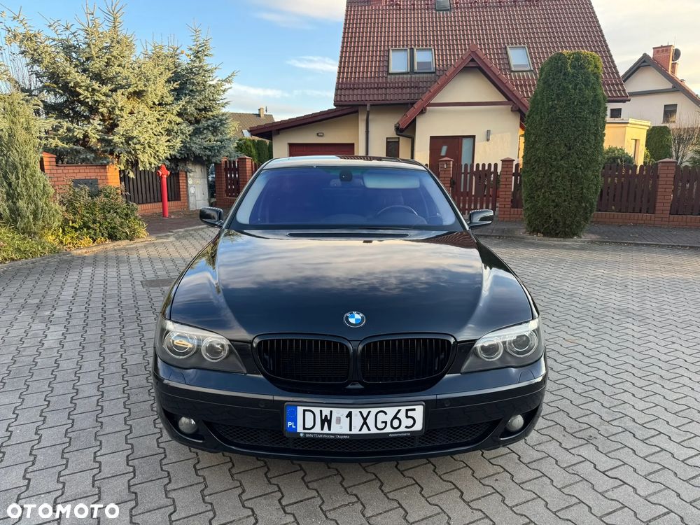 BMW Seria 7 740i - 4