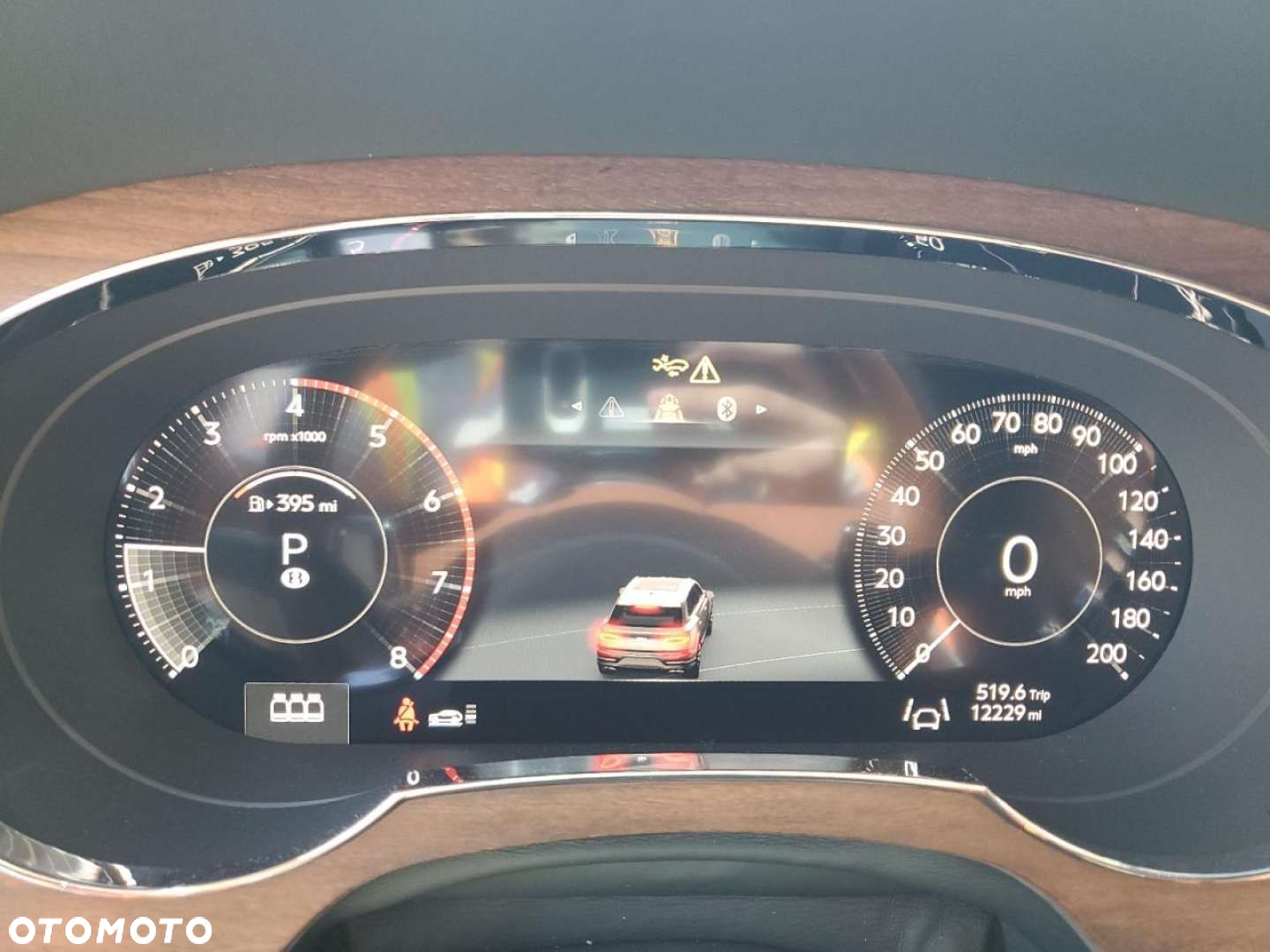 Bentley Bentayga - 4